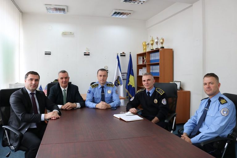 Kryetari Ahmeti e Komandanti Bytyqi diskutojnë për qështje sigurie në Lipjan
