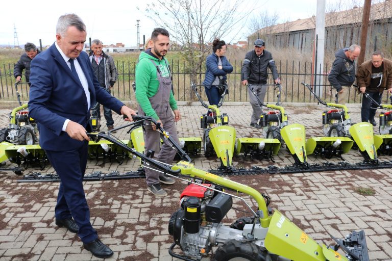Komuna: Edhe 74 grante për bujqit lipjanas