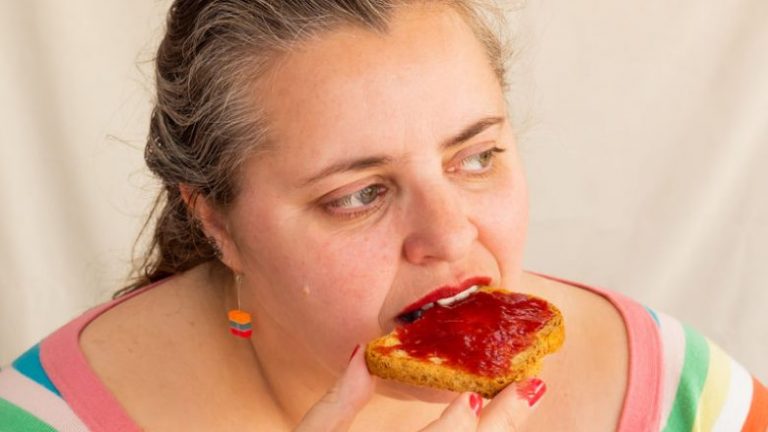 Xhem për pastrim të shpeshtë të zorrëve: Mjekët e rekomandojnë në vend të barnave!