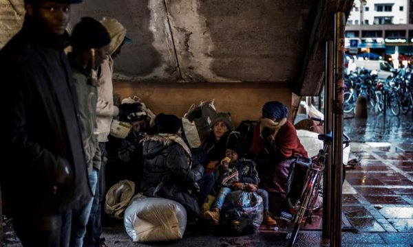Franca largon nga kampet mbi 1600 imigrantë