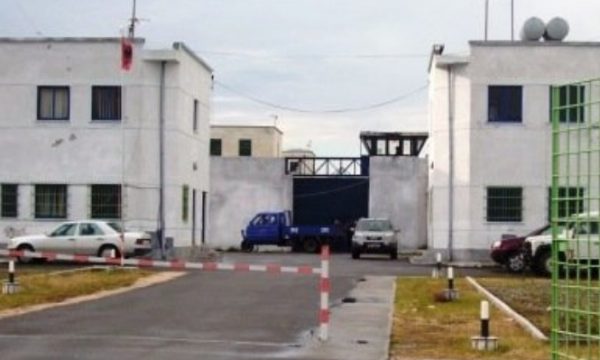Burgu rrezikon 150 vetë! Merret vendimi për të transferuar të burgosurit në Lezhë