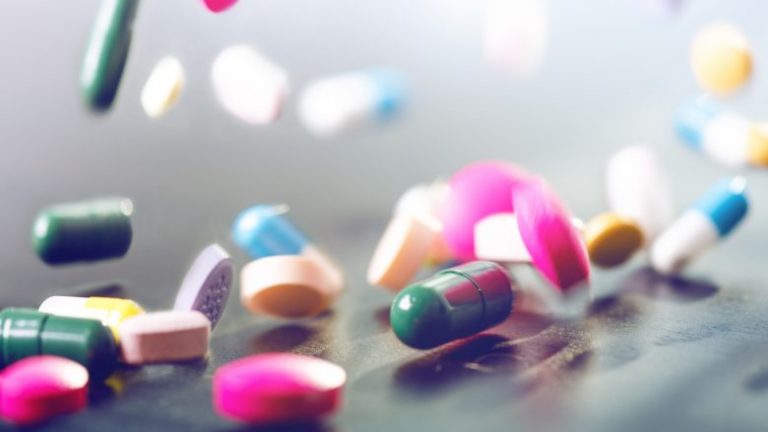 Nëse pini antibiotikë: Këta artikuj duhet t’i hani më shumë!