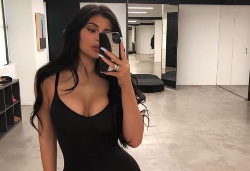 Kylie harxhon 300 mijë dollarë për siguri