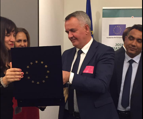 Komisioni Europian i jep Kryetarit Imri Ahmeti çmimin Kryetari më Miqësor