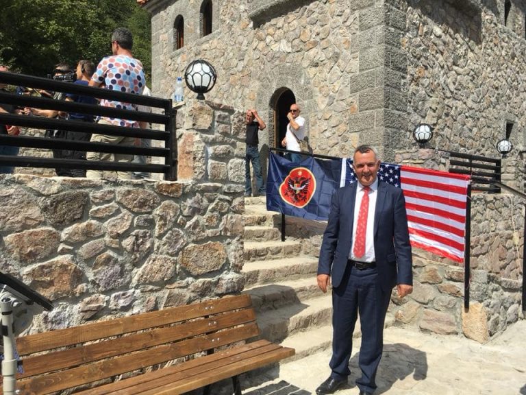 Imri Ahmeti përkujton Rugovën në 75 vjetorin e lindjes