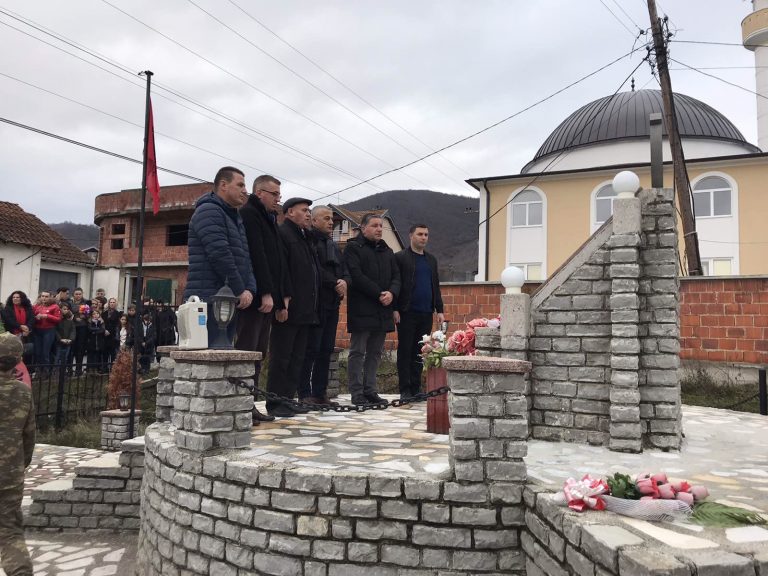 Nderohen Dëshmorët e fshatit Krojmir