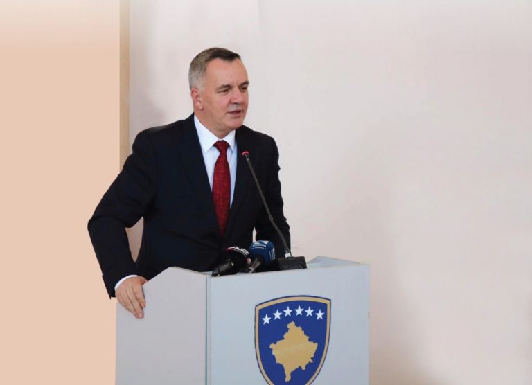 Kryetari Imri Ahmeti uron qytetarët me rastin e festës së Vitit të Ri