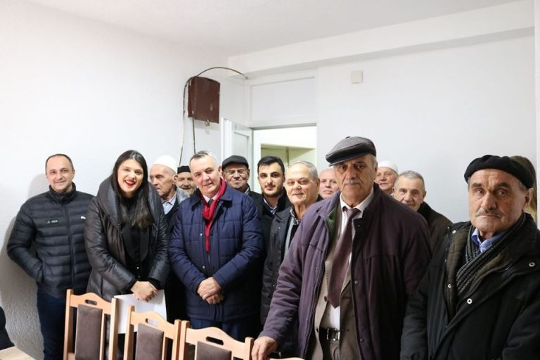 Përurohen zyret e shoqatës komunale të pensionistëve në Lipjan