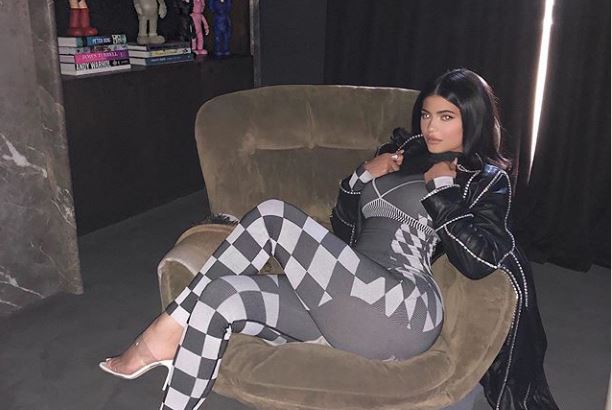 Kylie Jenner jo rastësisht është një nga femrat më ‘hot’ në botë