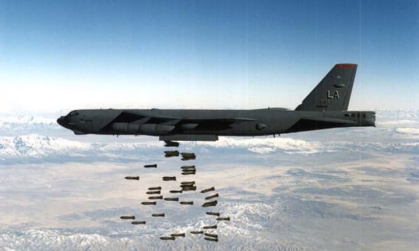 SHBA-ja dërgon 6 bombardues afër Iranit për të qenë të gatshëm për ta goditur Tehranin