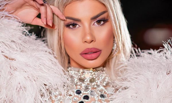 Luana Vjollca thotë se është e dashuruar, ja kush po e shoqëron në Dubai