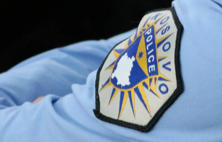 Policia e Kosovës realizoi një operacion të gjerë policor në tri rajone të Kosovës, ku janë  përfshirë 22 lokacione në të cilat janë takuar 35 persona