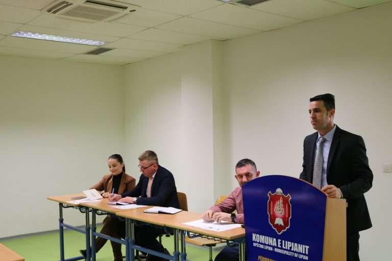 Për ditë të Pavarësisë në Lipjan diskutohet për rolin i të rinjëve në shtetëndërtimin e Kosovës