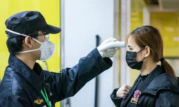 Koronavirusi shkakton vdekje edhe në Hong Kong, shifra shkon në 427