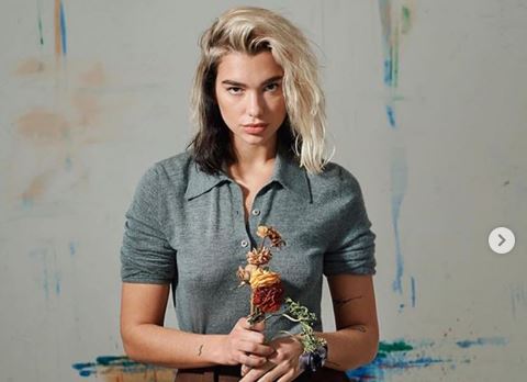 Dua Lipa ‘shkëlqen’ në ballinën e “Vogue Australia”