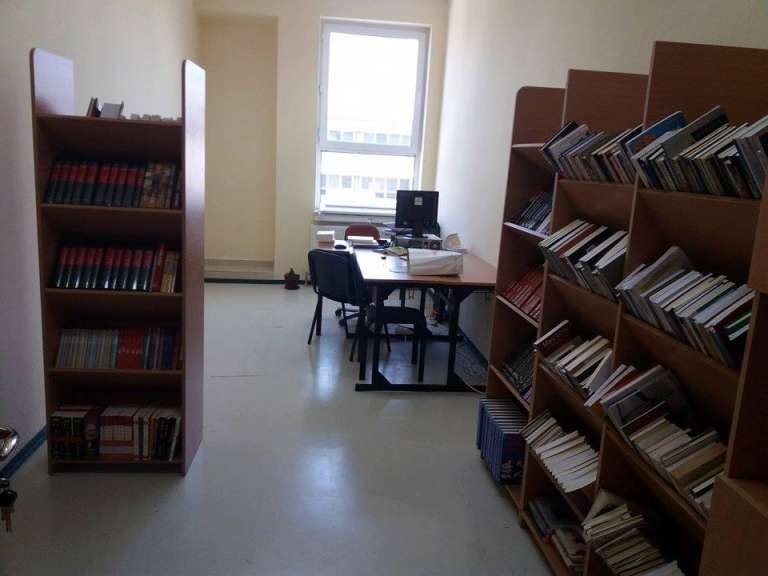 Biblioteka e krijuar nga nxënësit dhe mësimdhënësit e  Gjimnazit “Ulpiana” Lipjan