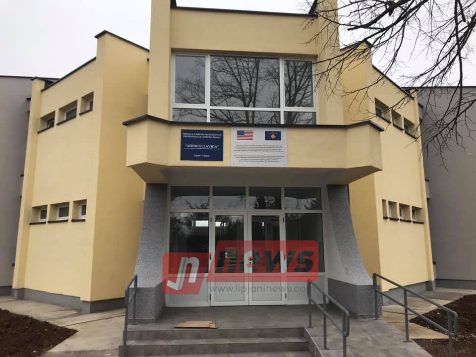 Shkolla mesme Adem Gllavica në Lipjan fillon të mësuarit në distancë