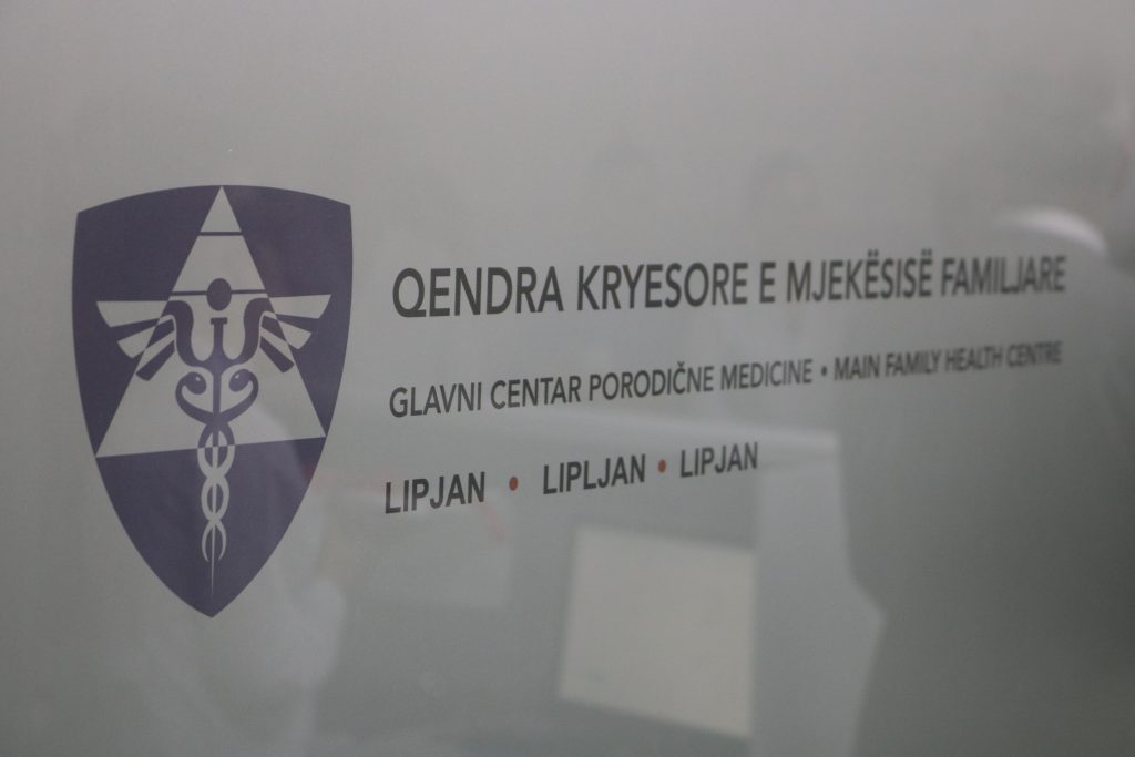 Nërprehet vaksinimi i fëmijëve në Lipjan, shkak COVID-19