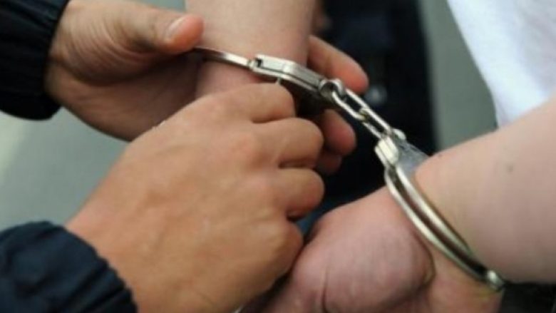 Arrestohet një person në Lipjan, tentoi të godiste me veturë një biçiklistë