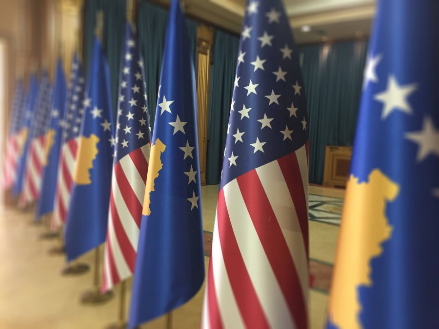 Kosova nuk u ftua nga SHBA-të në Samitin e Demokracisë, kritika ndaj Osmanit dhe Kurtit