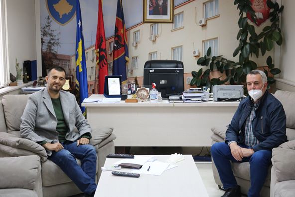 Komuna e Lipjanit sot ka pranuar pako ushqimore nga fondacioni “Labinot Tahiri”