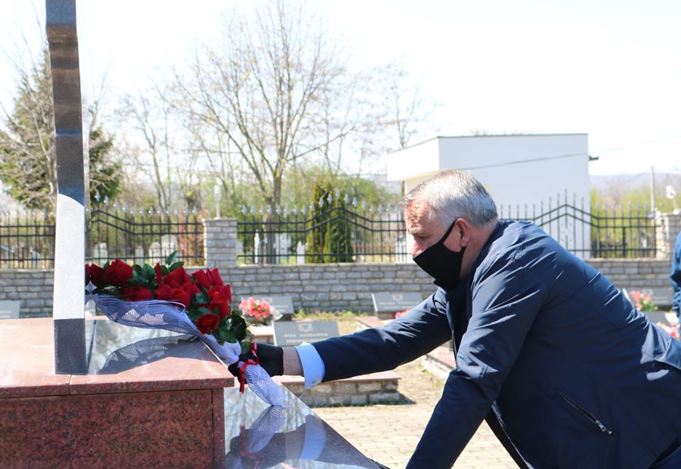Nderohen martirët e fshatrave Ribar i Vogël dhe Blinajë