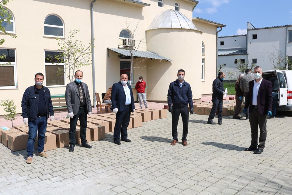 KBI – Lipjan shpërndan 300 pako ushqimore
