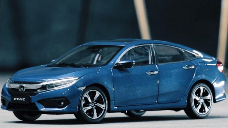Honda me reklamë unike për Civic që përshtatet me situatën e ditëve të sotme