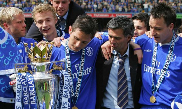 Mourinho synon trofeun e katërt të Premierligës