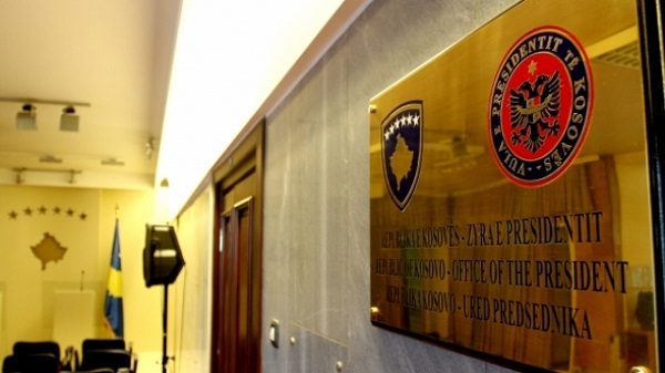 Presidenca reagon për rusin e shpallur non-grata që u raportua se u pa duke qëndruar në Prishtinë
