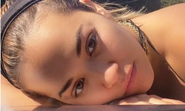 Rita Ora për vrasjen e Floyd citon Luther Kingun: Vjen një kohë kur heshtja është tradhti