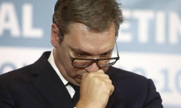 Vuçiq: Unë s’e nënshkruaj njohjen e Kosovës, serbët le të gjejnë një president tjetër