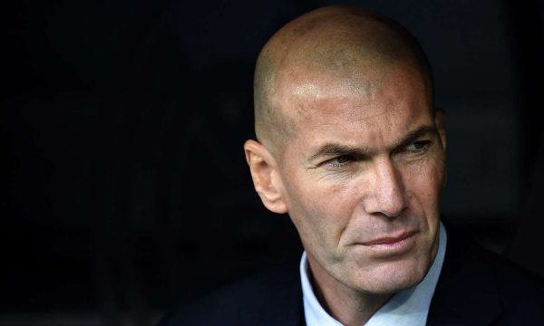 Zidane tani edhe strateg, Reali rrezikon ta humbasë