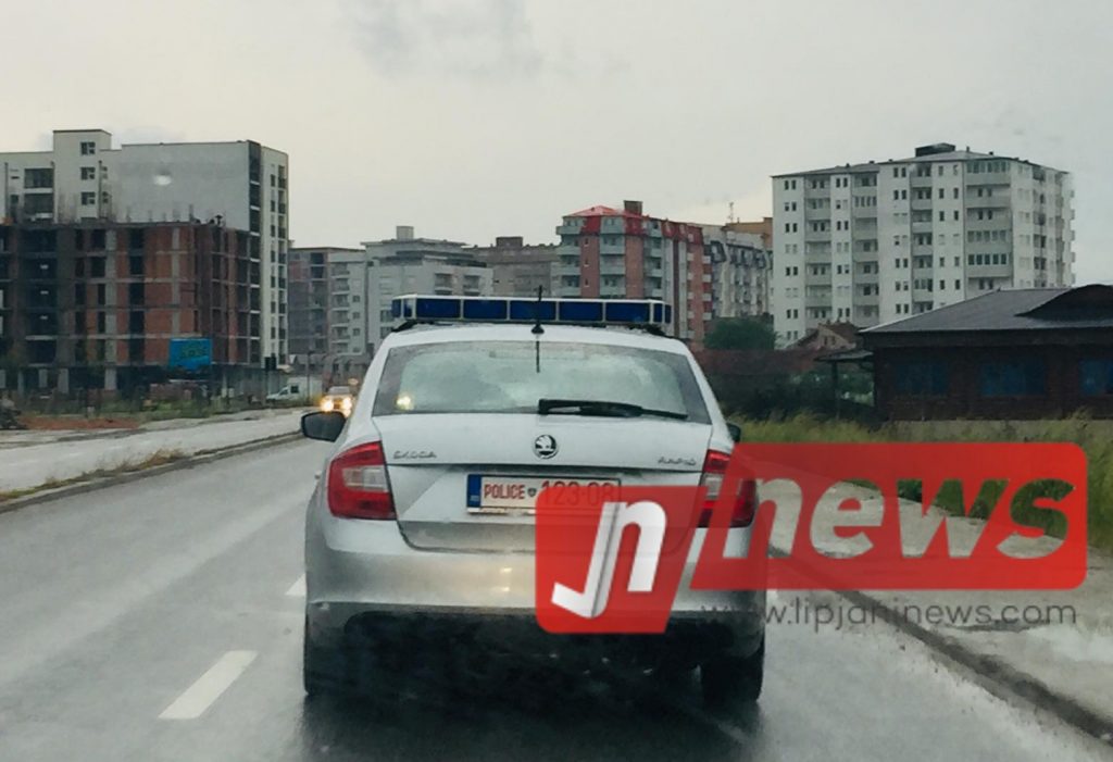 Policia kap dy të mitura duke kërkuar lëmosh në Lipjan, i dërgojnë tek prindrit e tyre