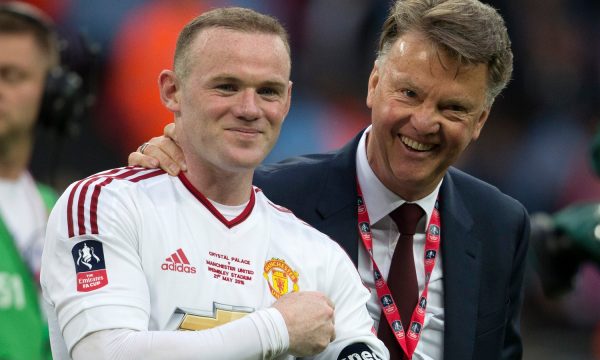 Rooney: Shkarkimi i Van Gaal më tronditi, Man United u ngut duke e larguar herët