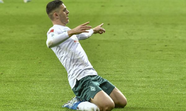 Rashica, objektiv i Napolit