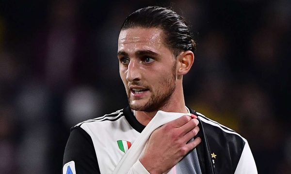 Rabiot reagon ndaj lajmit se po mban grevë, pasi s’u kthye në Itali