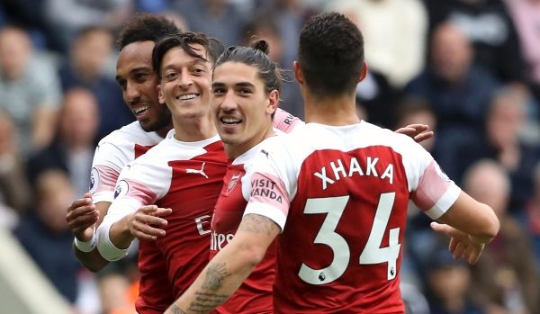 Xhaka i del në mbrojtje Ozilit, komenton lajmet për largimin e Aubameyangut