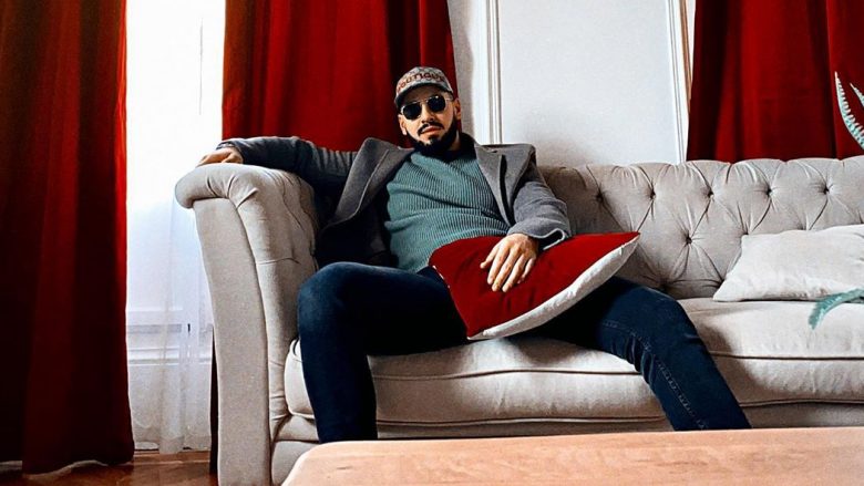 Capital T ‘thumbon’ estradën: Edhe pse krejt e kanë ndalur prodhimin, unë nuk e kam bërë këtë për fansat e mi
