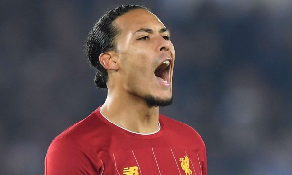 Henderson: Van Dijk është një lojtar i pabesueshëm
