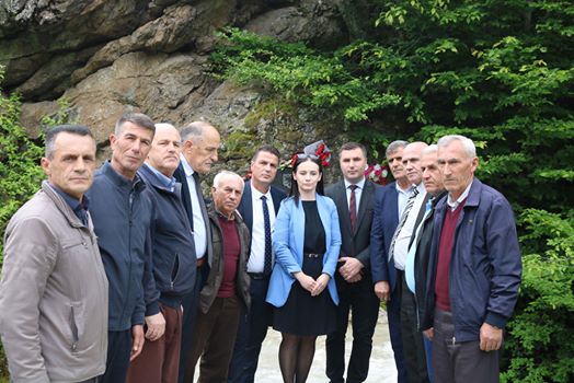 Kujtohet 21-të vjetorit të rënijes së nxënësIt të shkollës fillore “Ibrahim Banushi” në Shalë, Uran Amërllahu