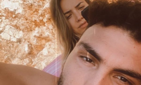 Ledri e Sara takohen pas disa muajsh, fillojnë pushimin bashkë
