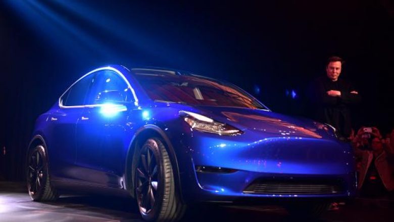 Tesla Model Y: Konsumatorët raportojnë defekte masive