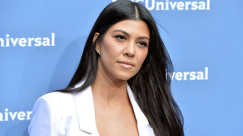 Kourtney Kardashian tregon se si i edukon fëmijët rreth racizmit