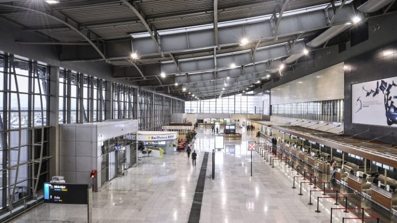 Detaje për kërcënimin me bombë në Aeroportin “Adem Jashari”: Informata u pranua përmes postës elektronike