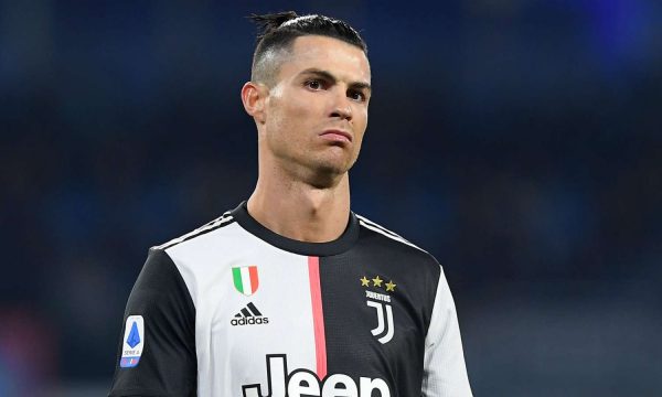 Ronaldo e shkel karantinën, niset drejt Torinos