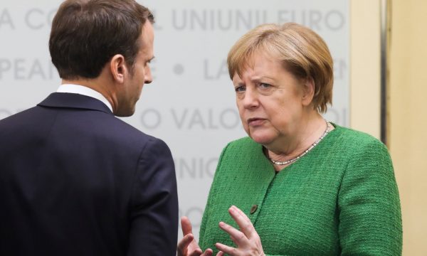 Qeveria gjermane: Mbështesim Kosovën për vizat, Merkel po koordinohet ngushtë me Macronin