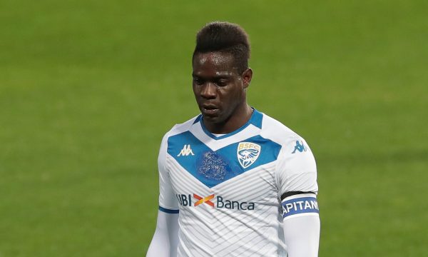 “Balotelli duhet thjesht ta lërë futbollin”