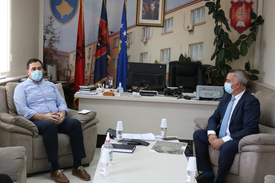 Komuna: Në Lipjan së shpejti digjitalizimi i bibliotekës dhe arhivës së qytetit