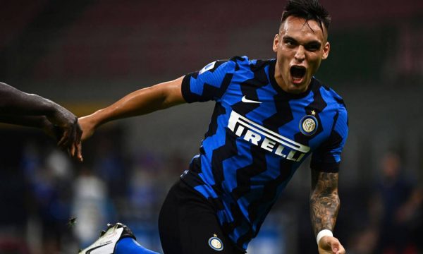 Barcelona pezullon negociatat për transferimin e Lautaros